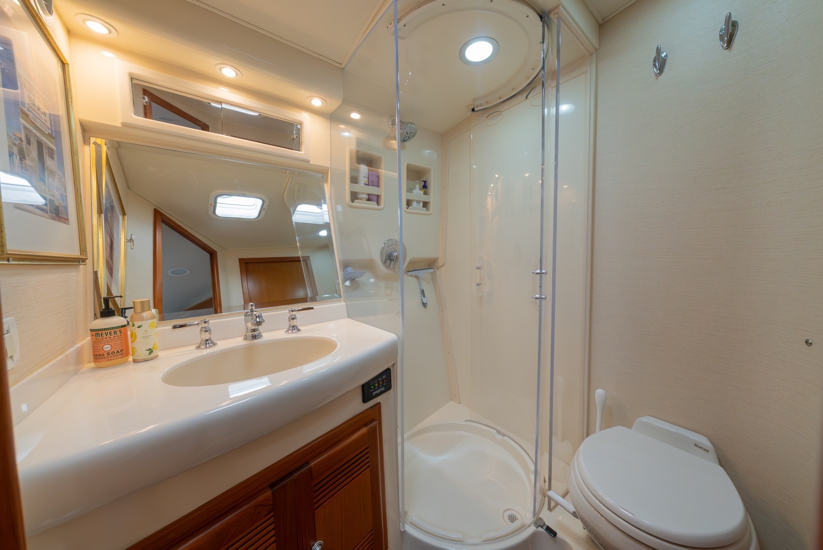 2002 Cabo 45 Express - Image 55