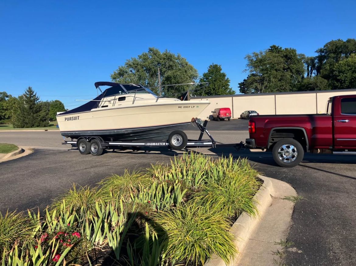 1984 Tiara Yachts PURSUIT 2600