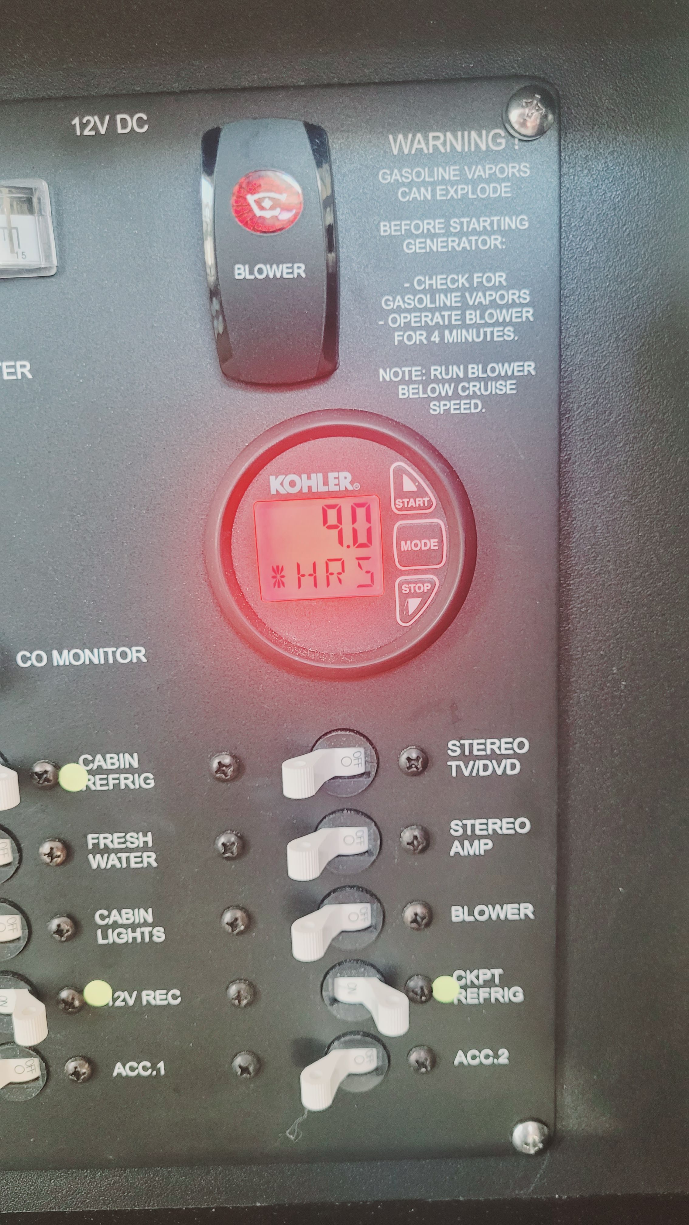 2019 Boston Whaler 315 Conquest - 11