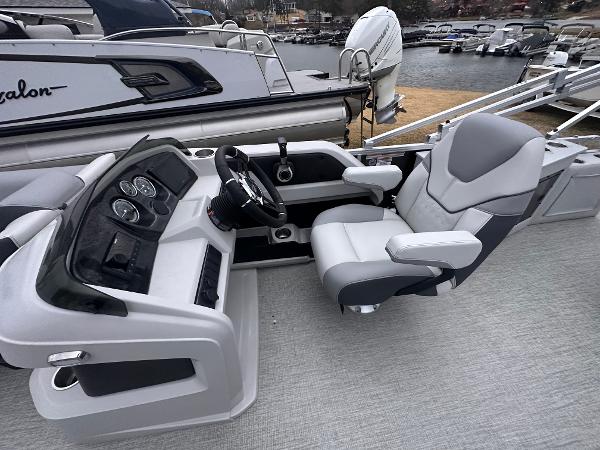 2025 Avalon LSZ Cruise Rear Bench boat interior with modern helm and comfortable seating.