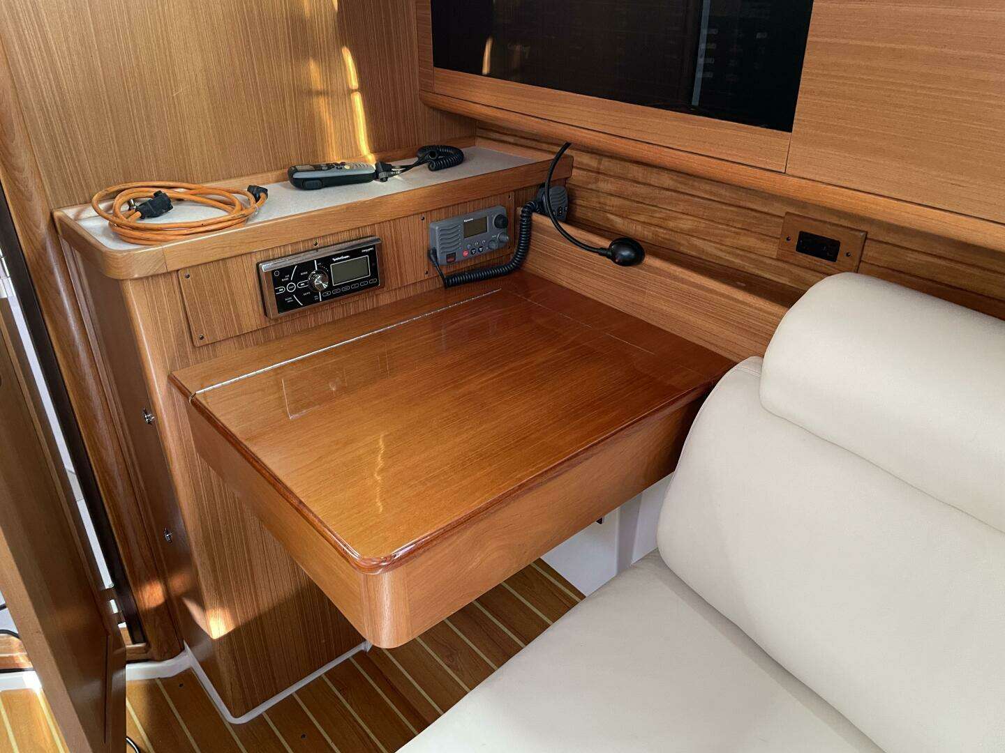 2014 Catalina — - Image 15