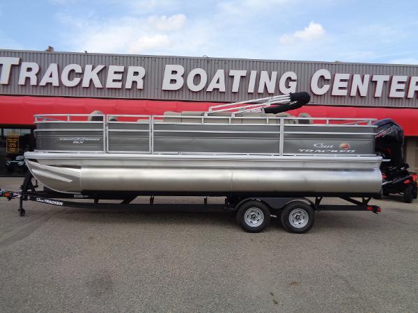 2025 Sun Tracker Fishin' Barge 22 DLX