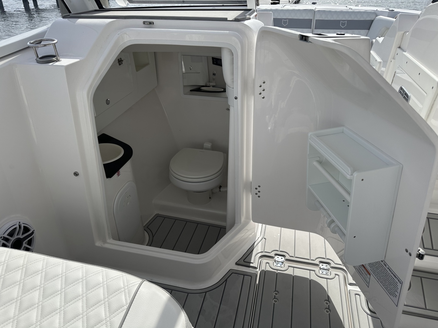 2025 Sea Fox 288 Traveler - Image 23