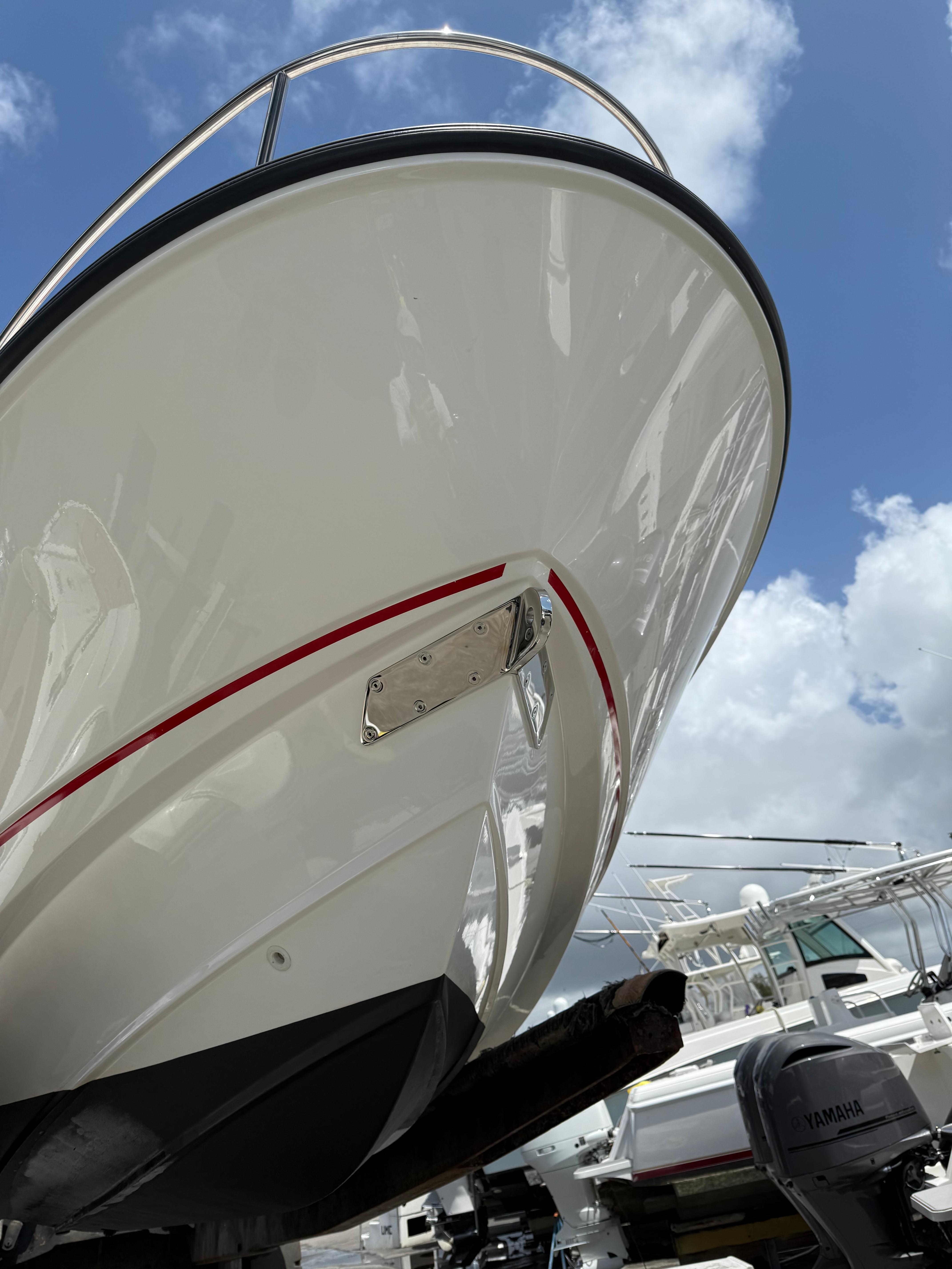 2010 Boston Whaler 190 Outrage - 8