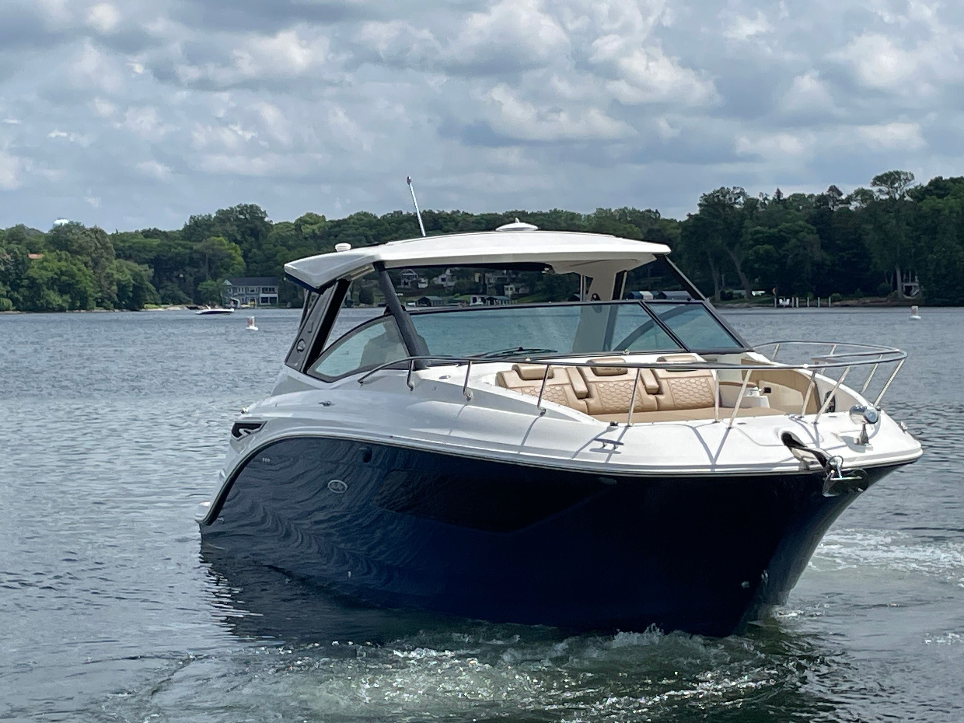 2020 Sea Ray Sundancer 320
