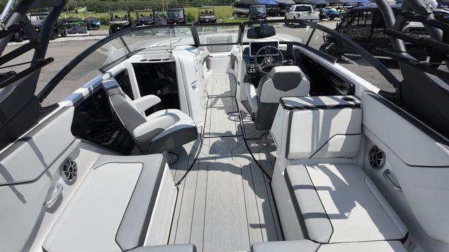 2024 Yamaha Boats 252XE - 15