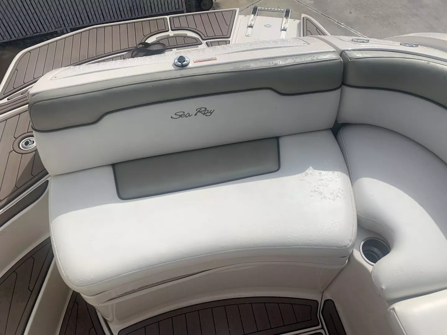 2007 Sea Ray 240 Sundeck - Image 6