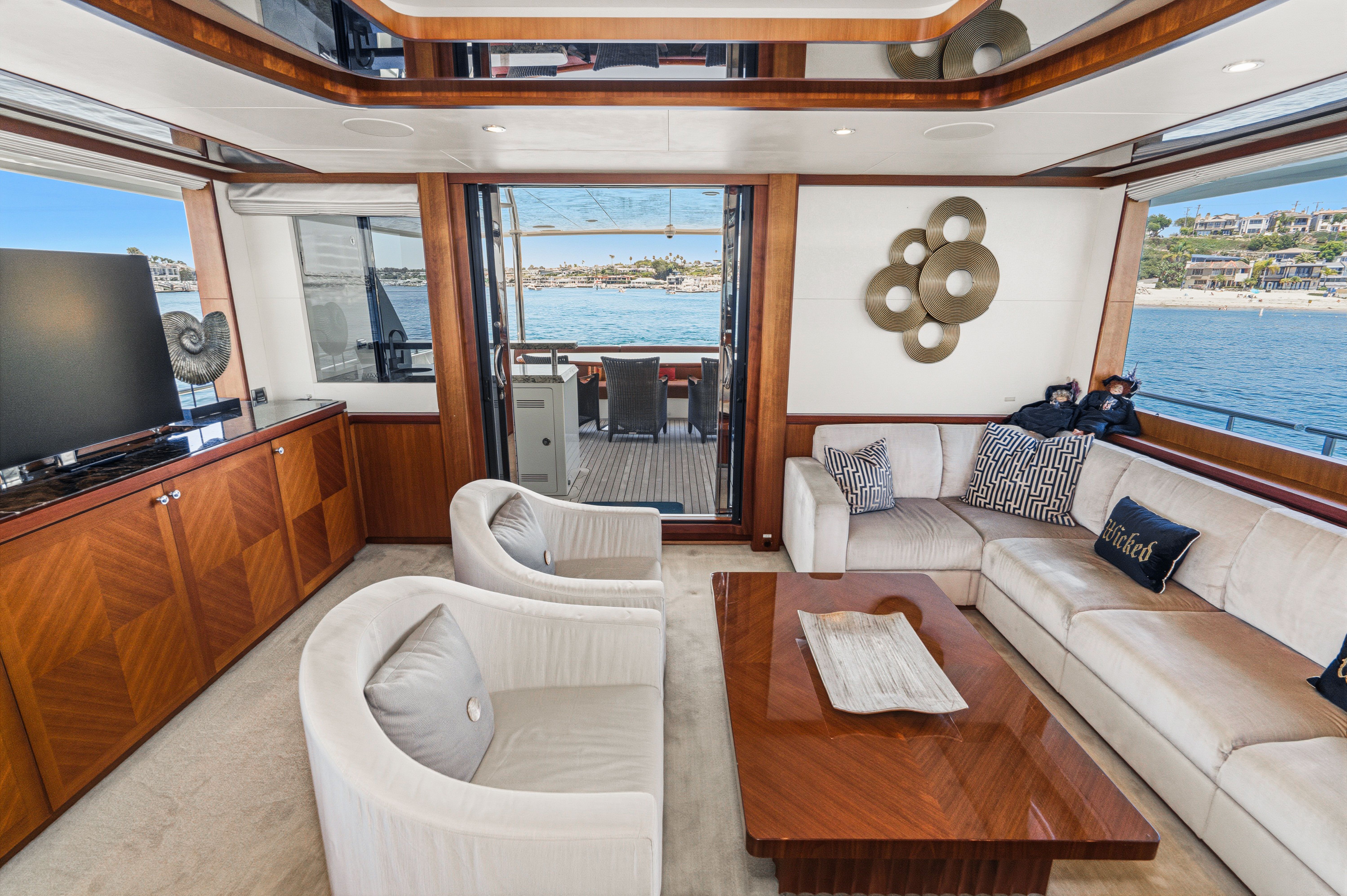2015 Ocean Alexander 90 Skylounge Motoryacht - 36