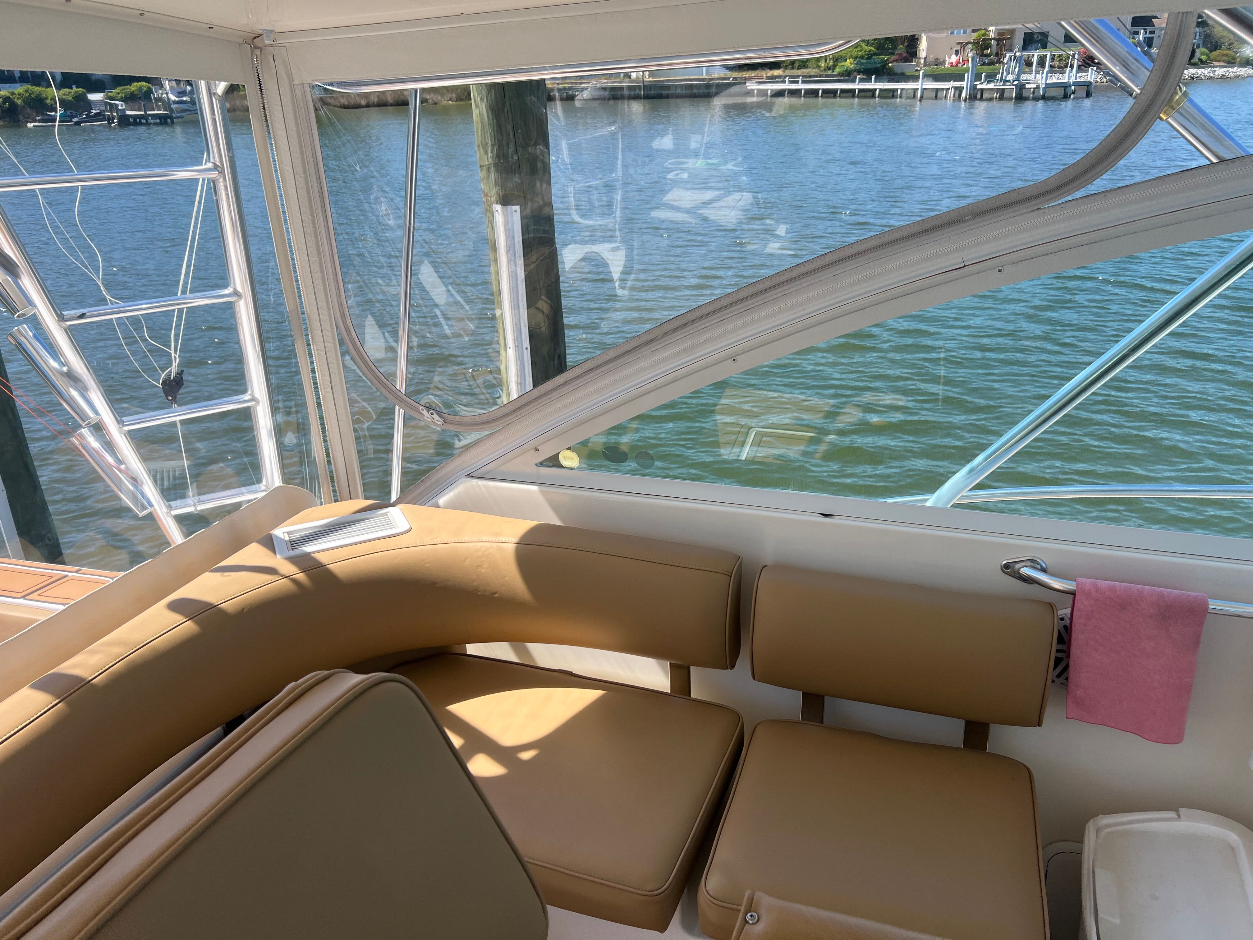 2004 Rampage 38 Express - 17
