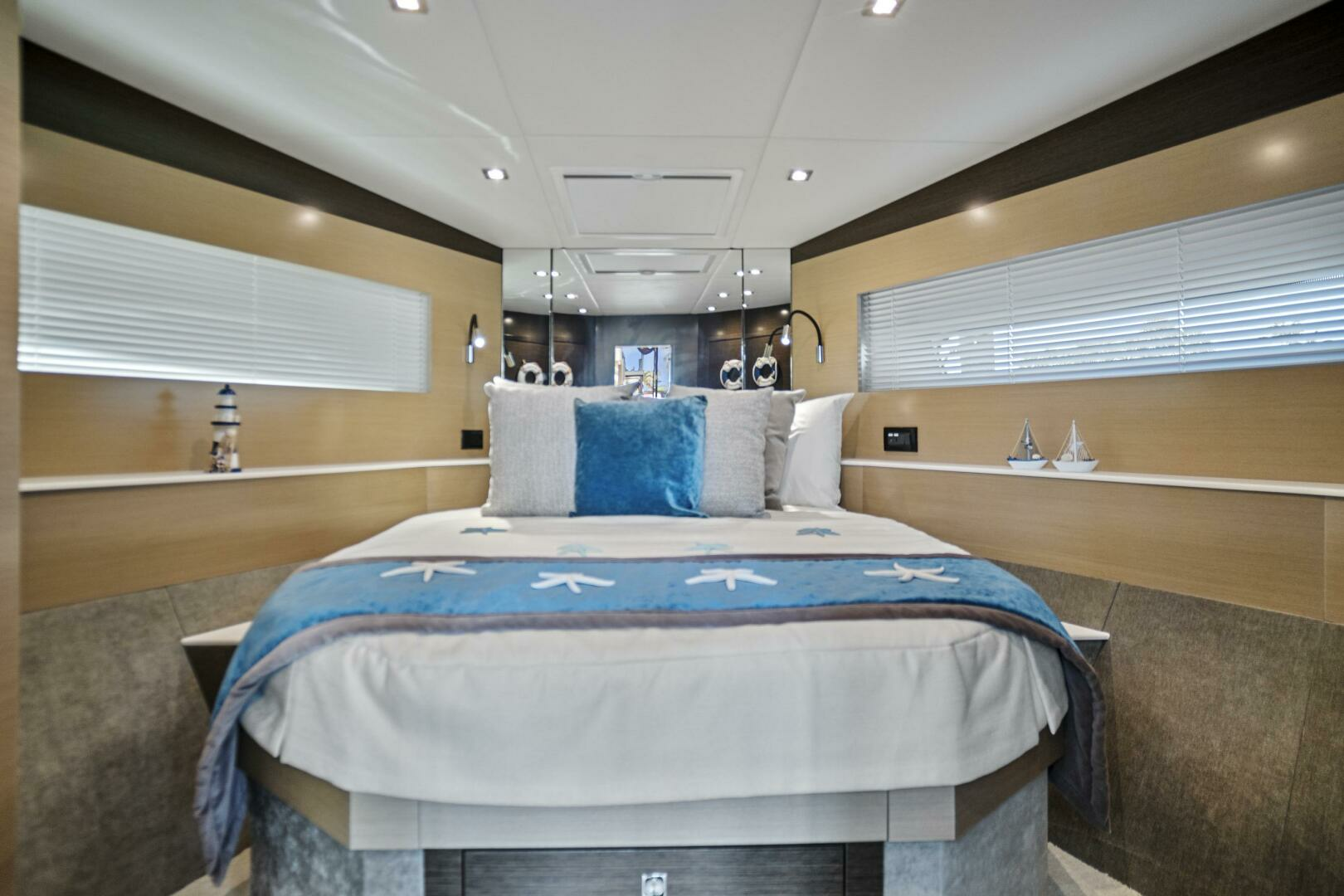 2019 Cruisers Yachts 54 Cantius - Image 36
