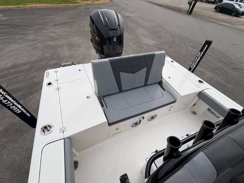 2025 Robalo 226 Cayman - 60