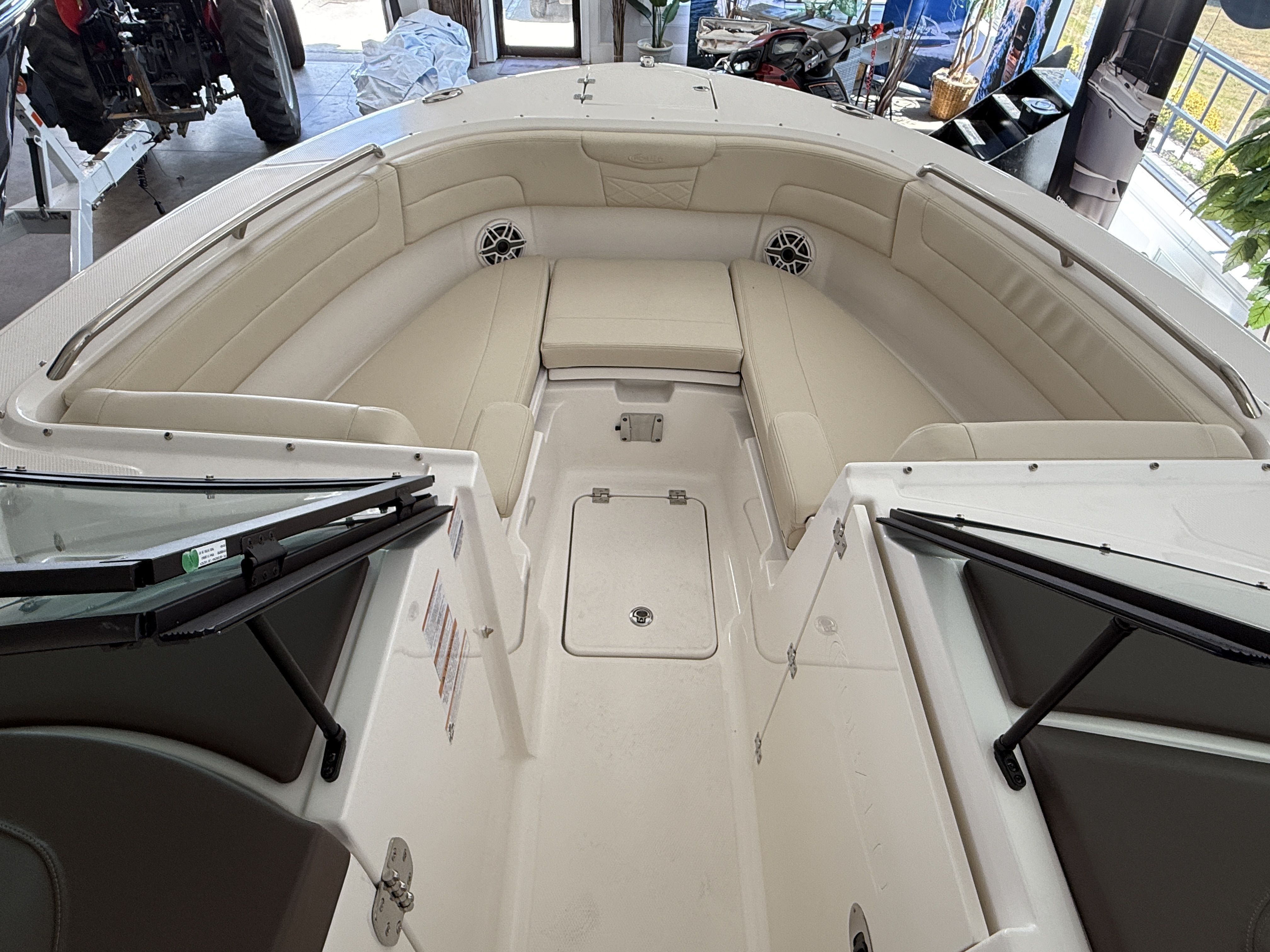 2026 Robalo 257 Dual Console - 4