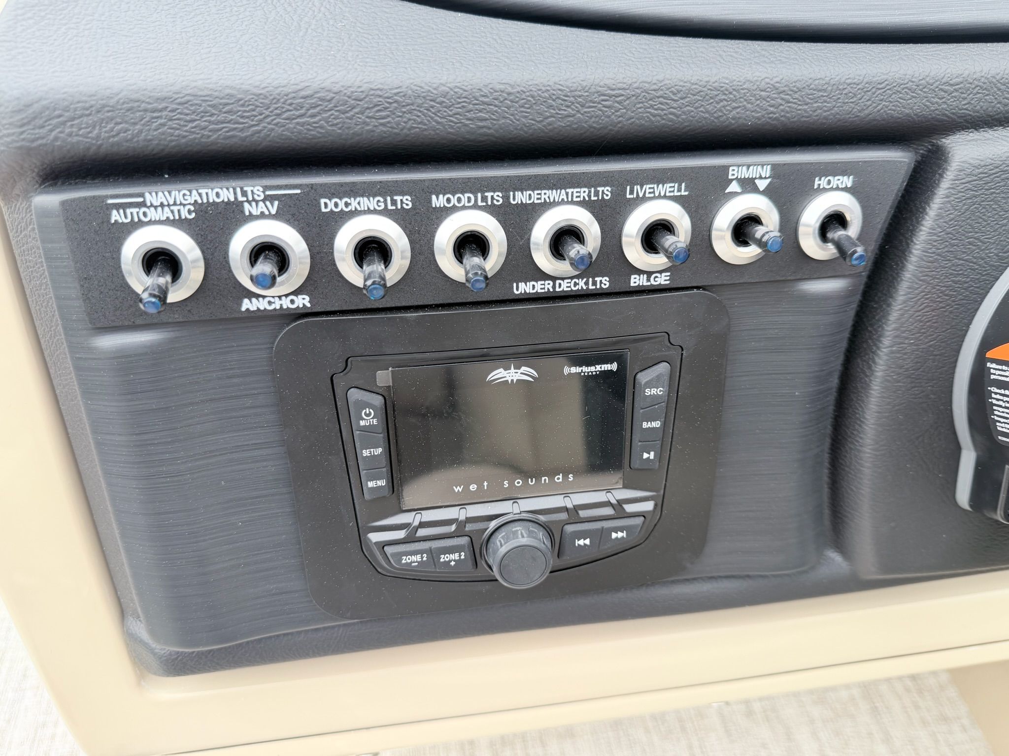 2026 Berkshire 24E CTS 3.0 Tritoon - 12