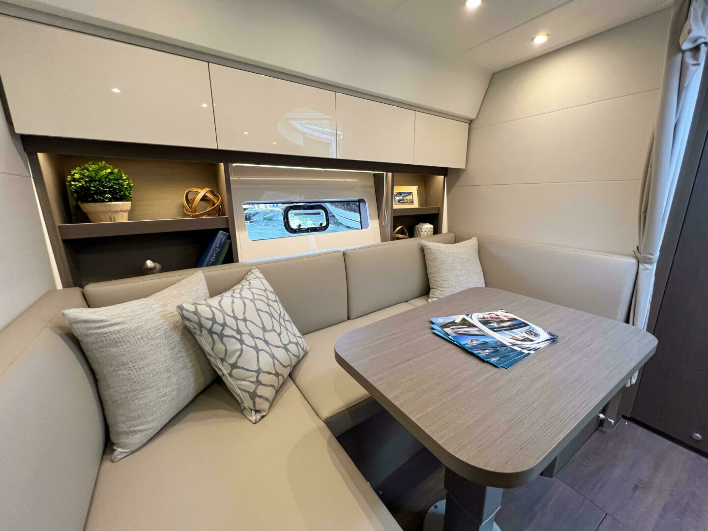 2024 Beneteau Gran Turismo 45 - Image 10