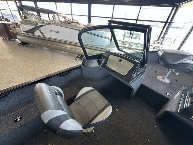 2026 Lund 1650 Rebel XL Sport - 10