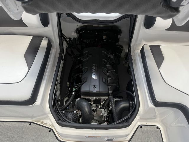 2026 Yamaha Boats AR195 - 9