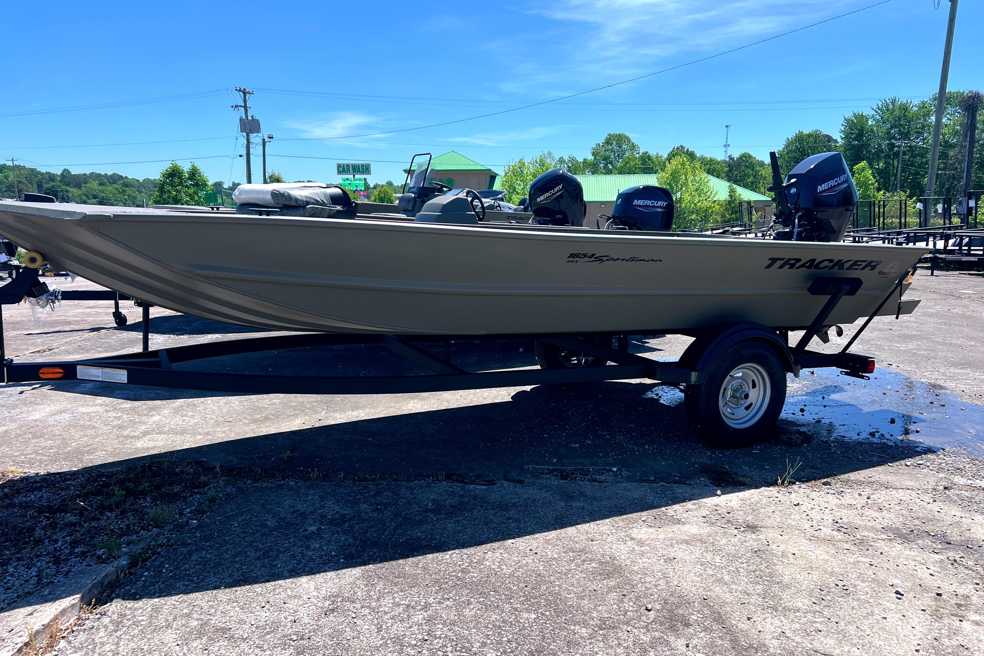 2026 Tracker Grizzly 1654 T Sportsman