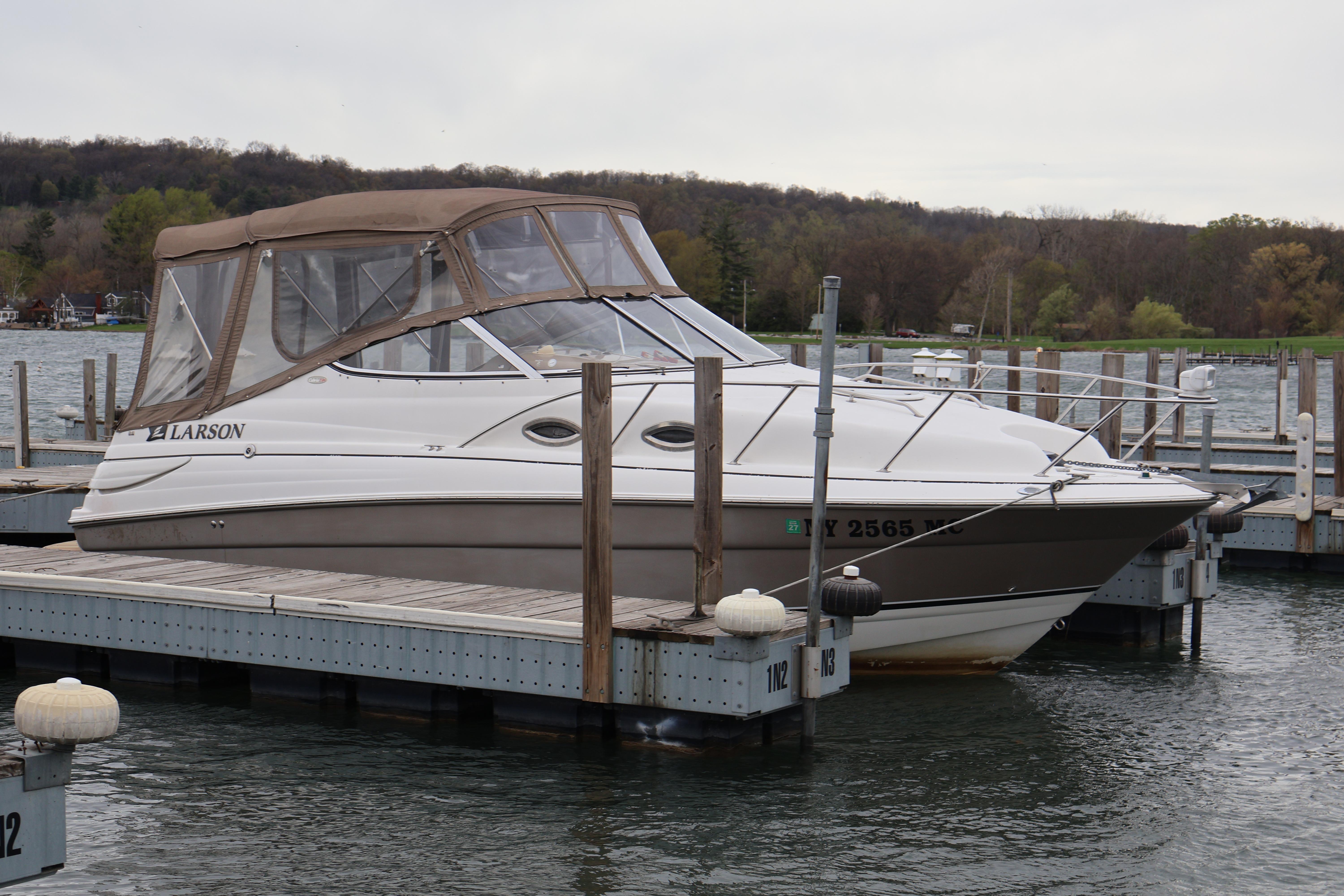 2006 Larson Cabrio 240