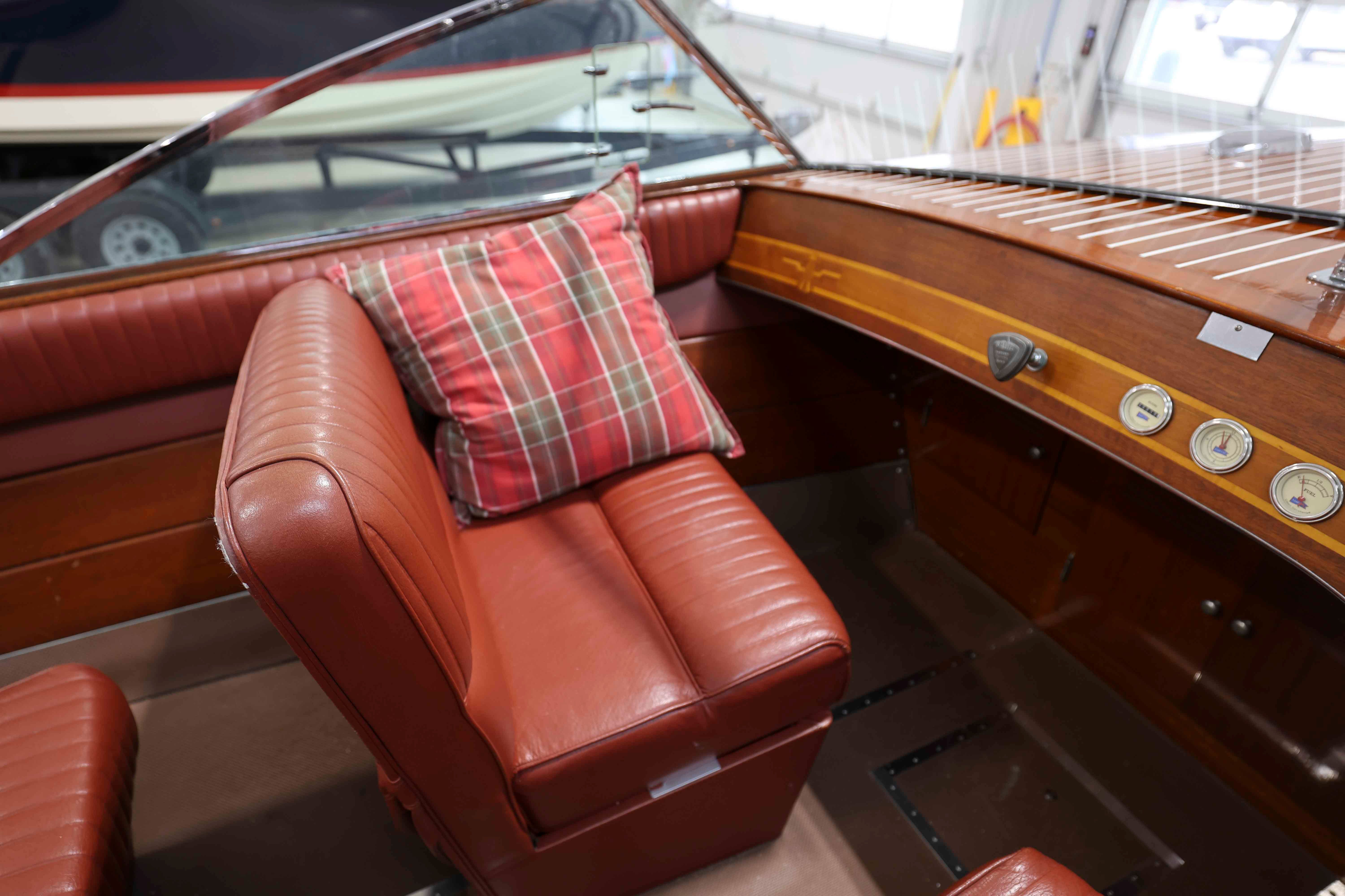 1985 Grand Craft Runabout - 11