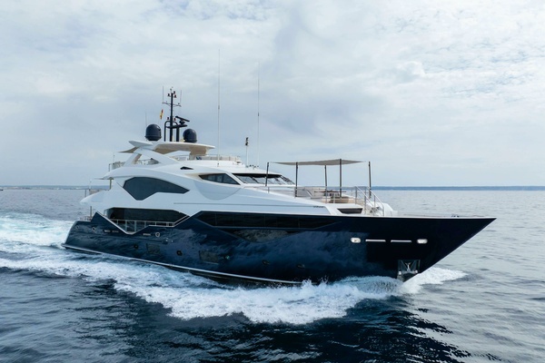 2016 Sunseeker Sunseeker 131 Yacht