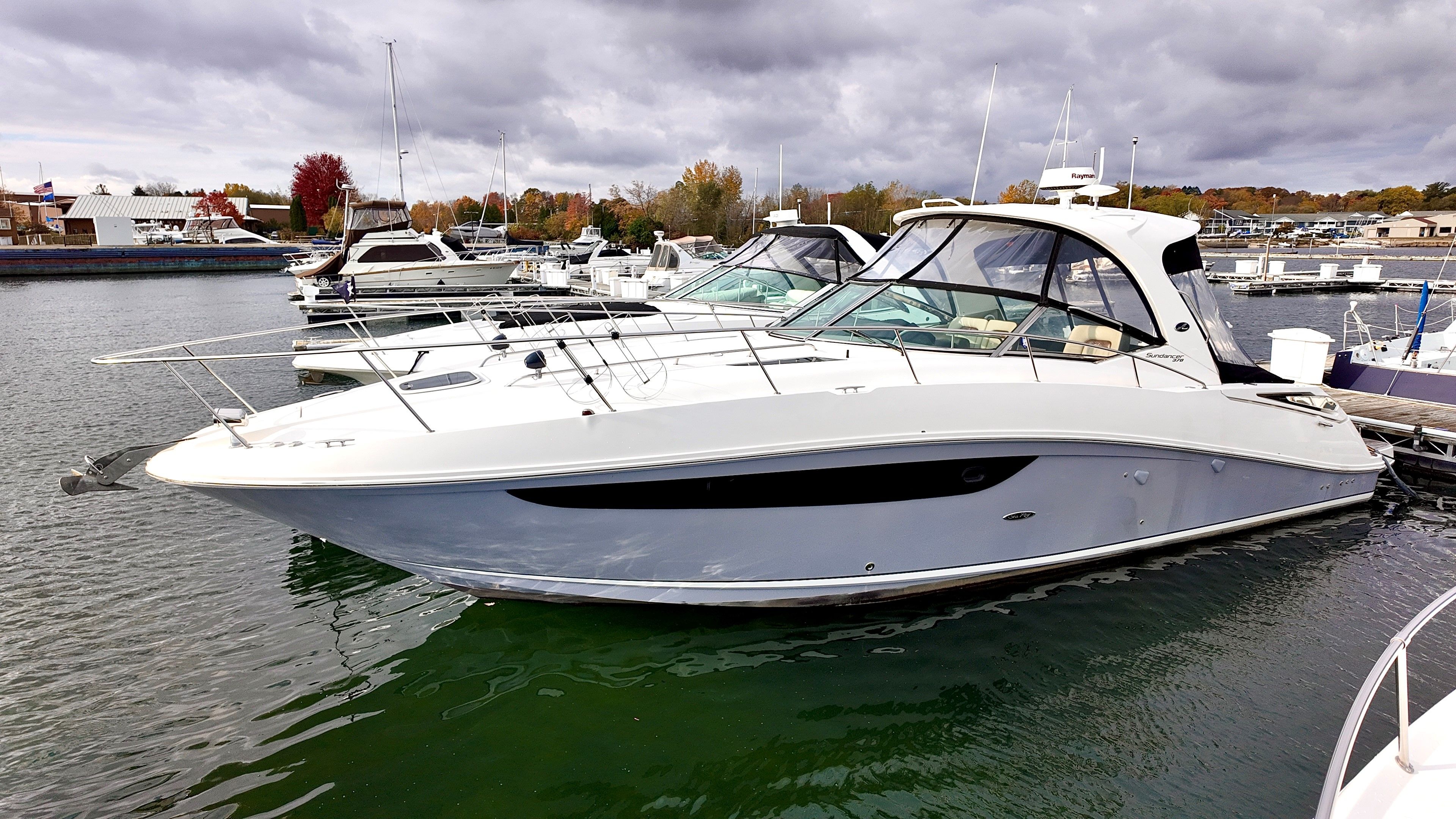2016 Sea Ray Sundancer 370