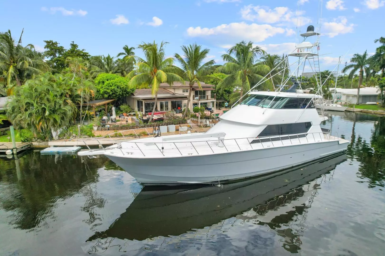 1998 Hatteras 82 Convertible - Image 2