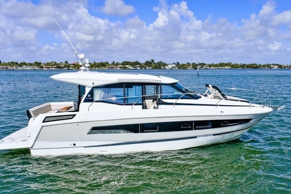 2020 Jeanneau NC37