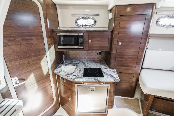 2020 Boston Whaler 345 Conquest - 18