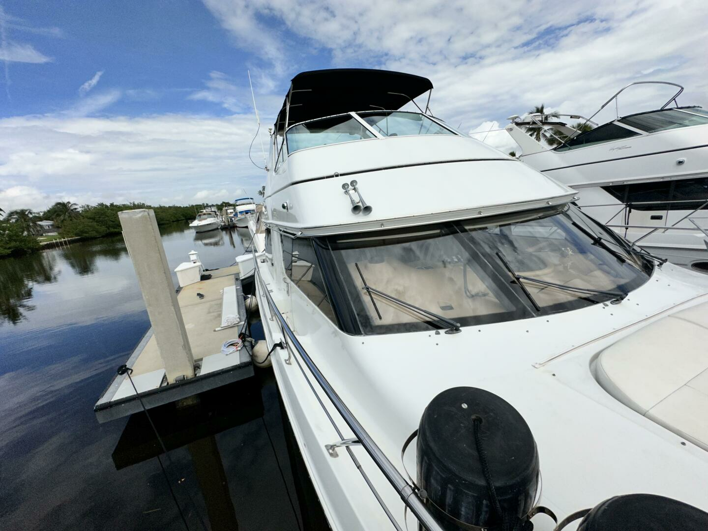 1999 Carver 450 Pilothouse - Image 7