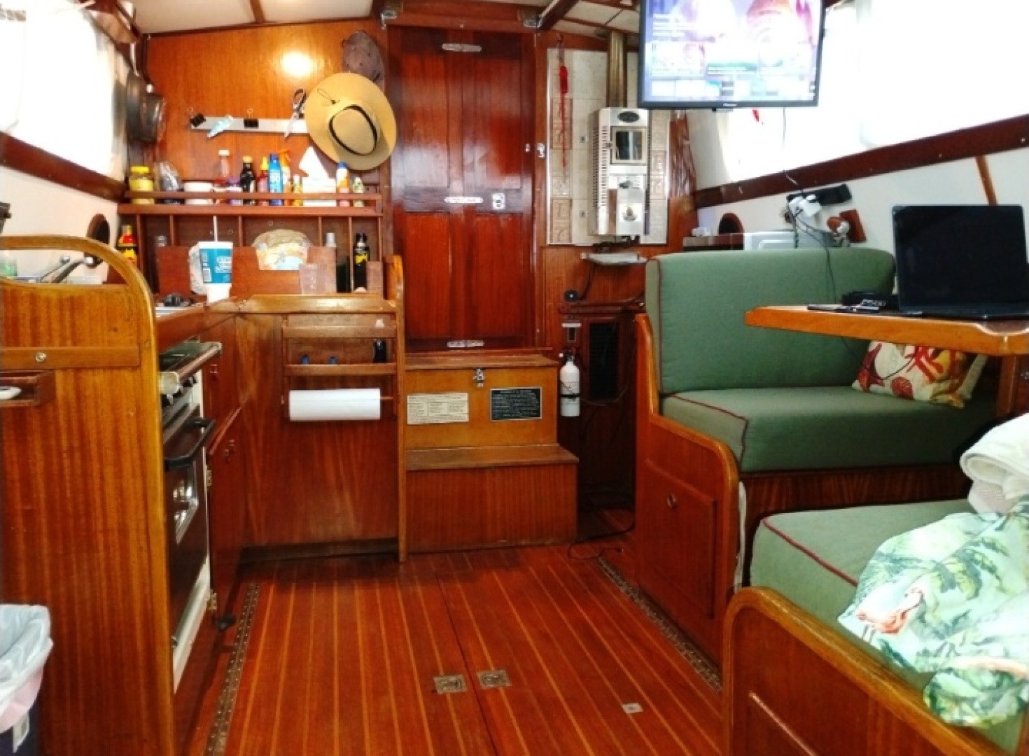 1980 Pearson — - Image 6