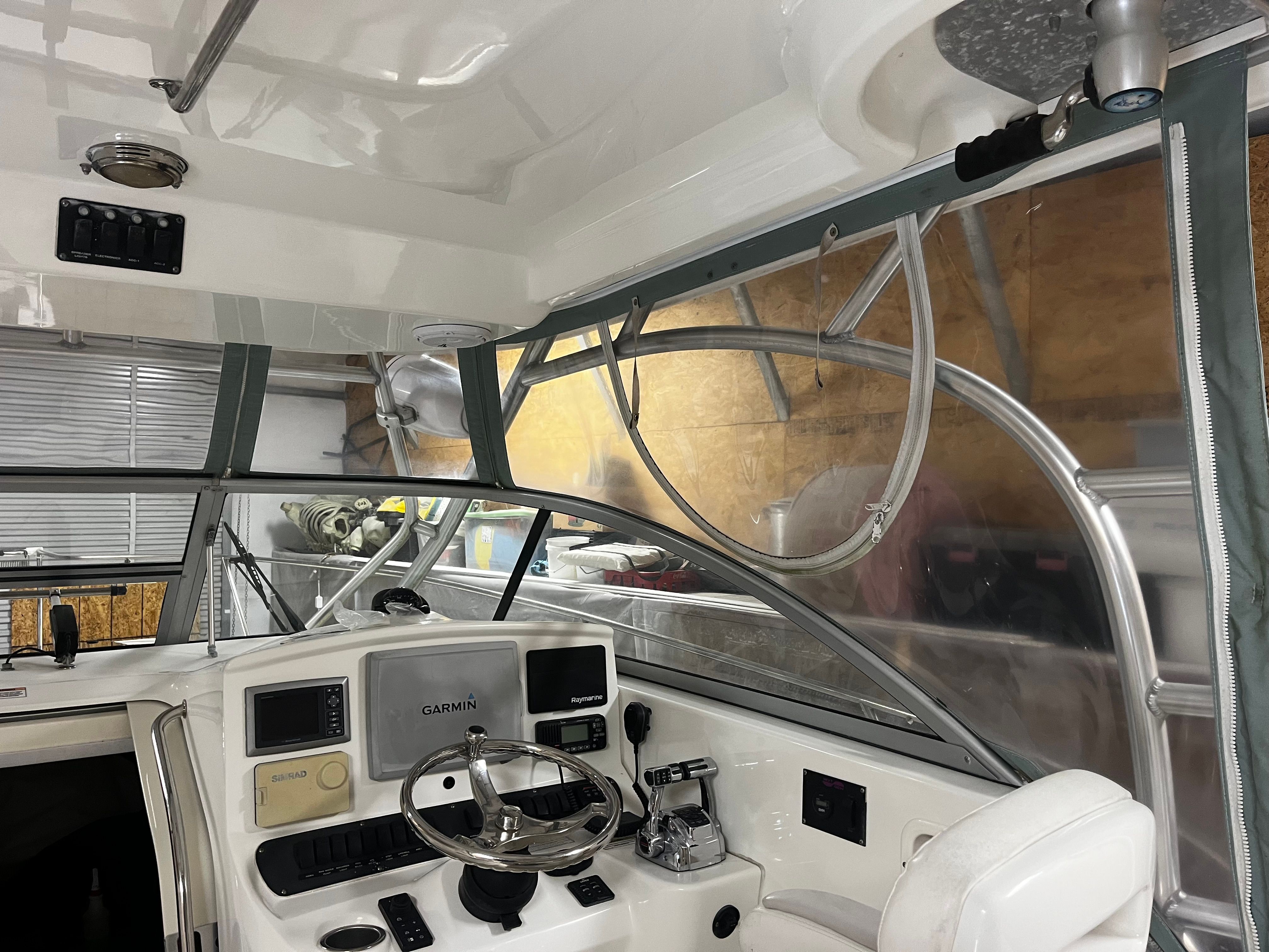2010 Boston Whaler 305 Conquest - 3