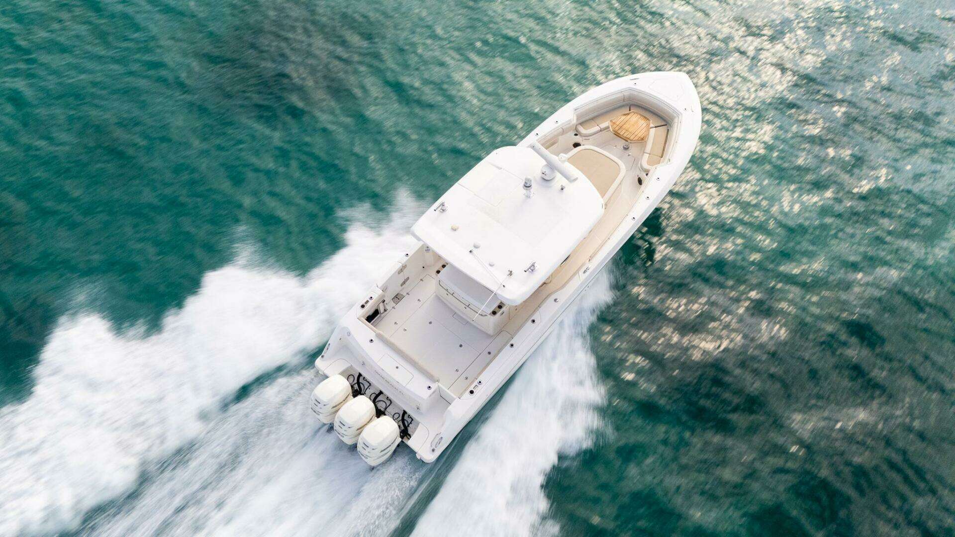 2020 Boston Whaler 380 Outrage Center Console - Image 7