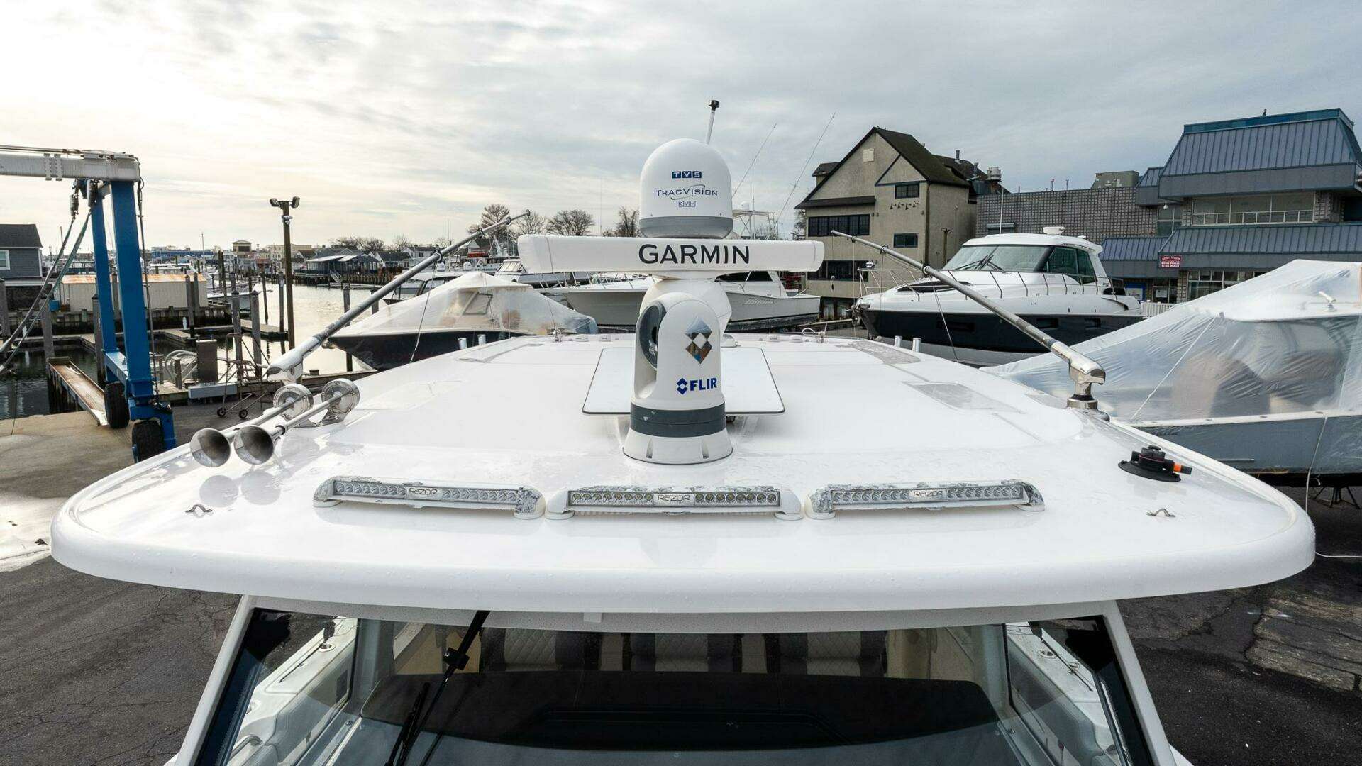2023 Everglades 455 Center Console - Image 30