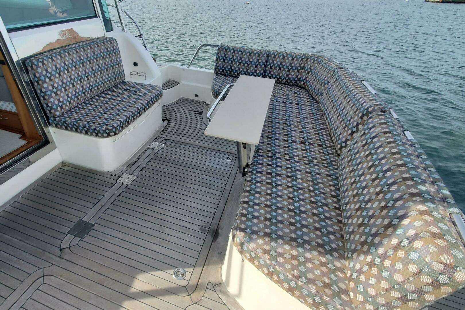 2012 Sabre 48 Salon Express - Image 10