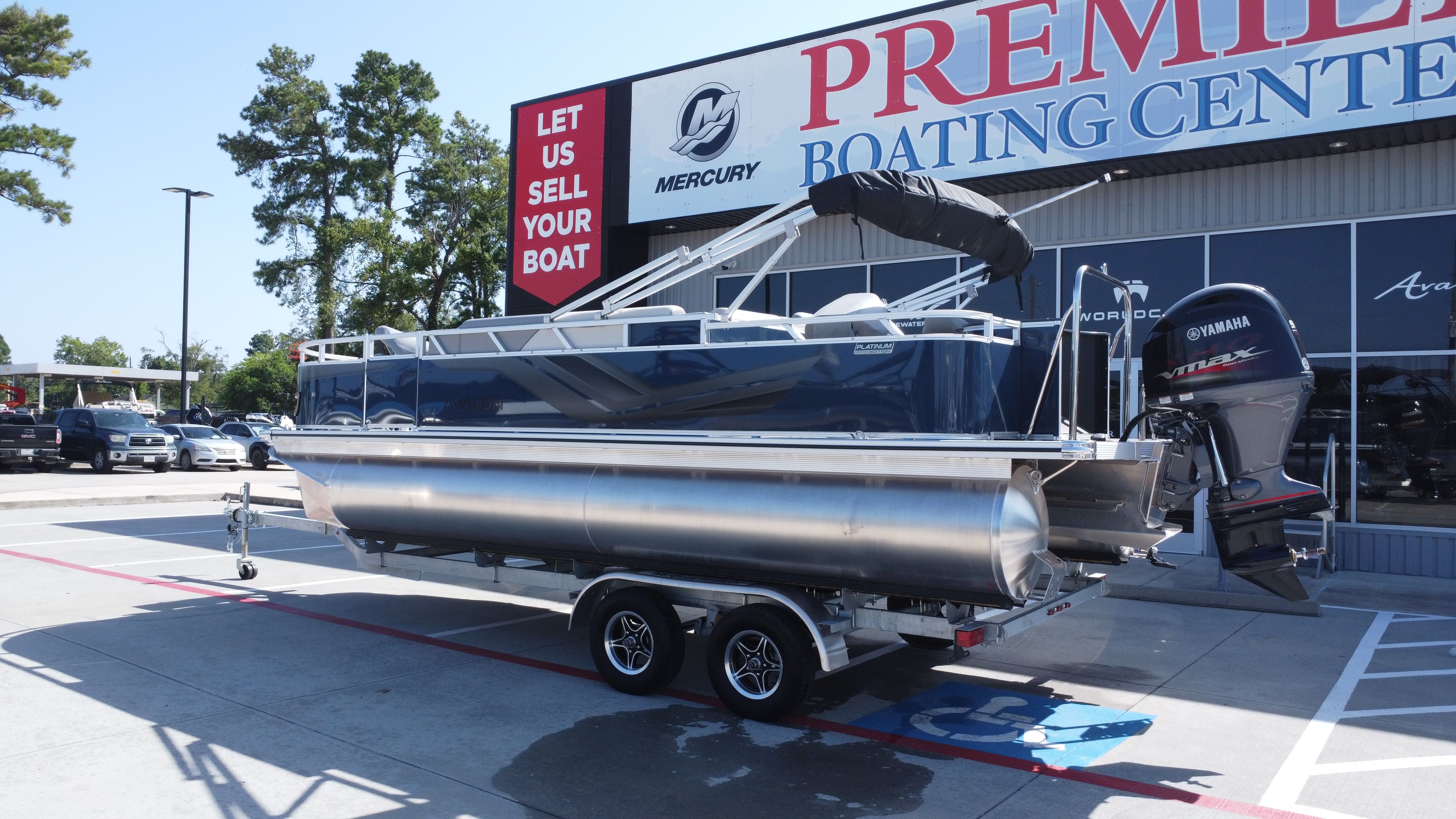 2025 Avalon Venture 85 Rear Fish - 21' - 3