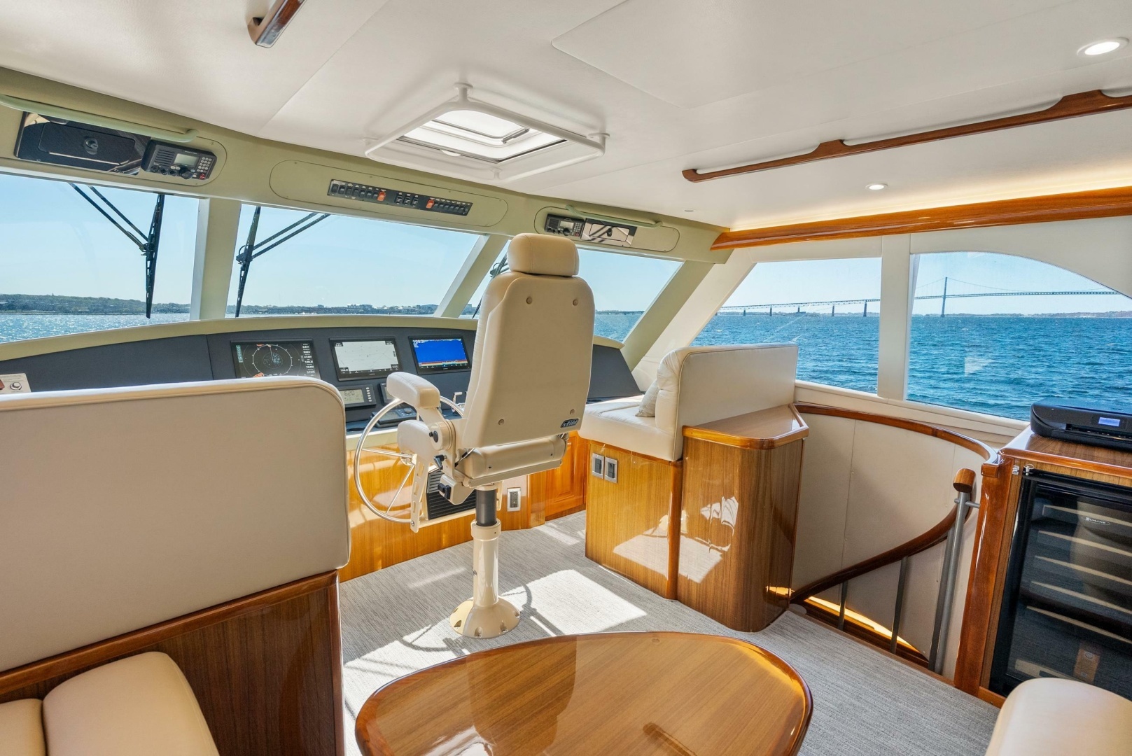 2007 Viking Enclosed Flybridge - Image 23