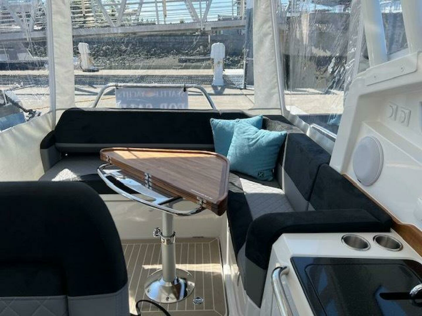 2023 Nimbus W9 - Image 27