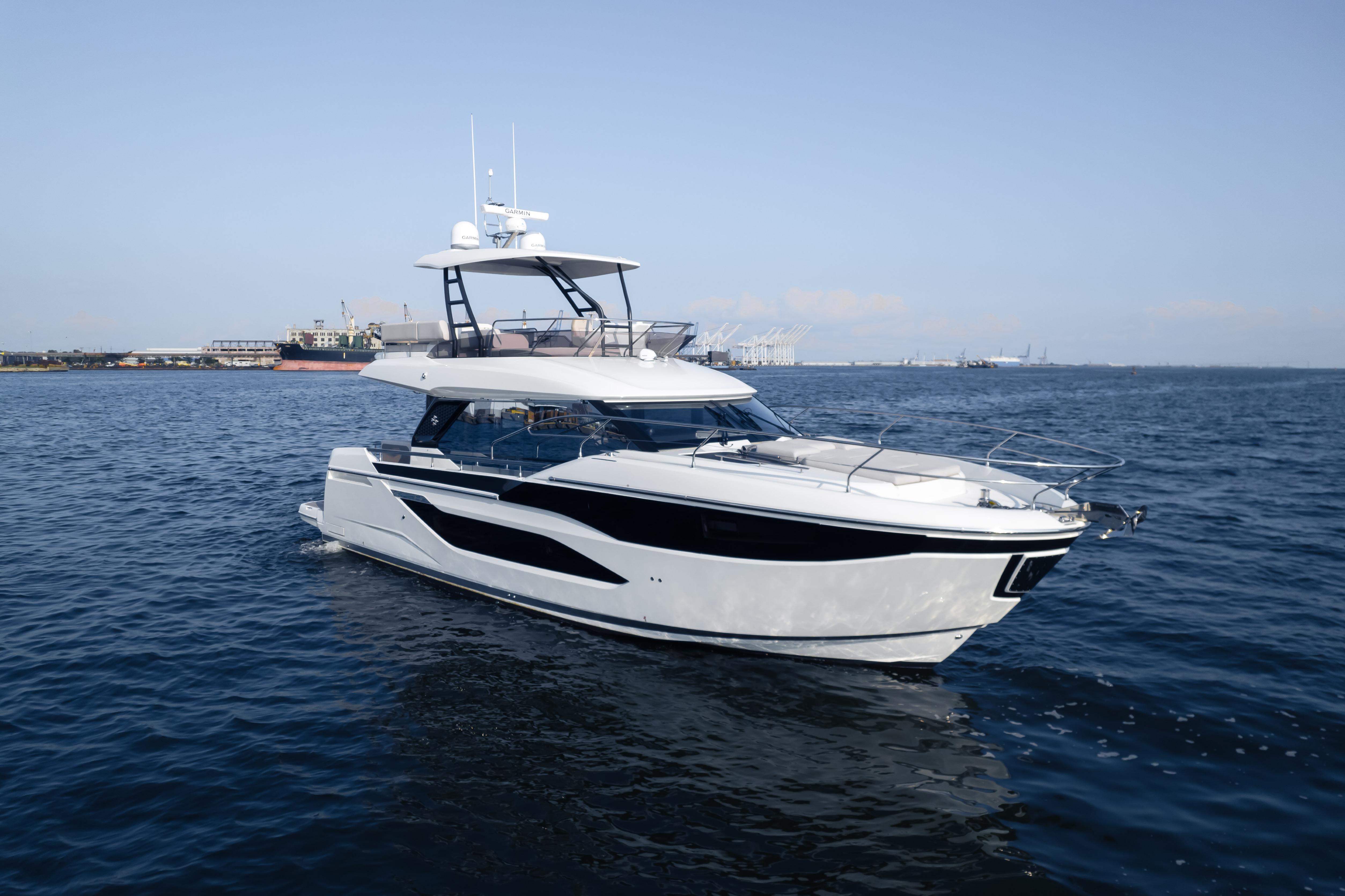 2025 Prestige F4.9