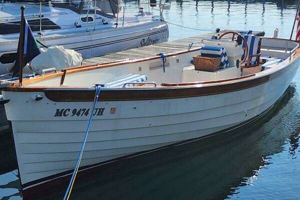 2007 Custom Flanders Bay 27