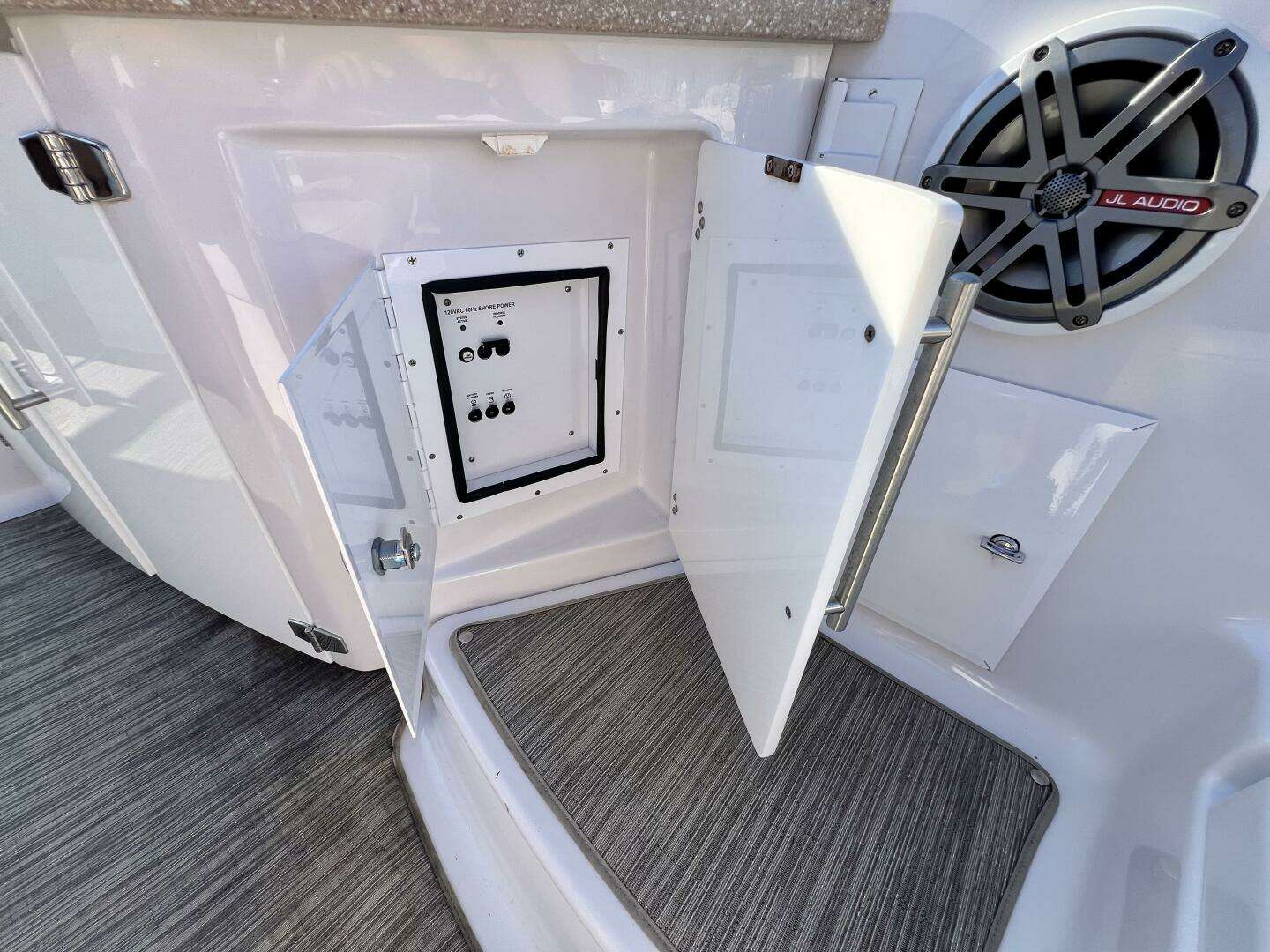 2019 Four Winns H290 - Image 34