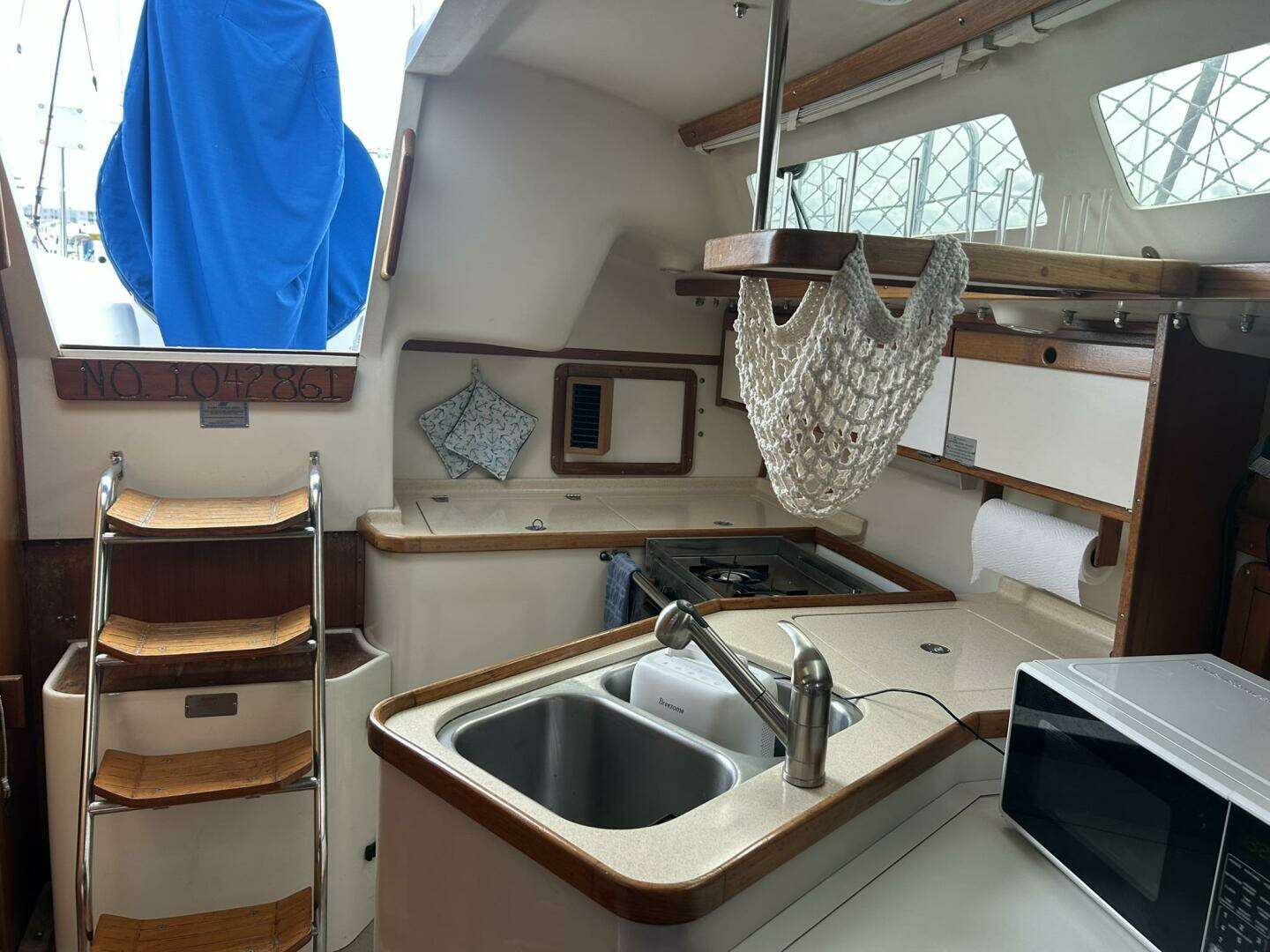 1995 Catalina 320 - Image 14