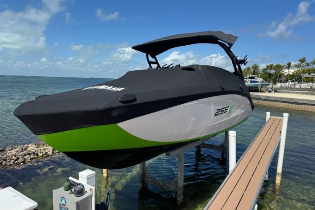 2022 Yamaha Boats 255XD