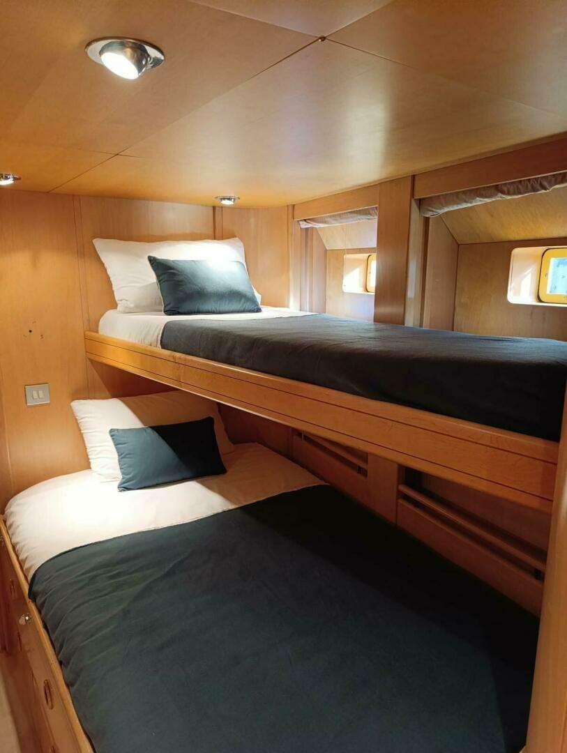 1989 Sensation Yachts — - Image 21