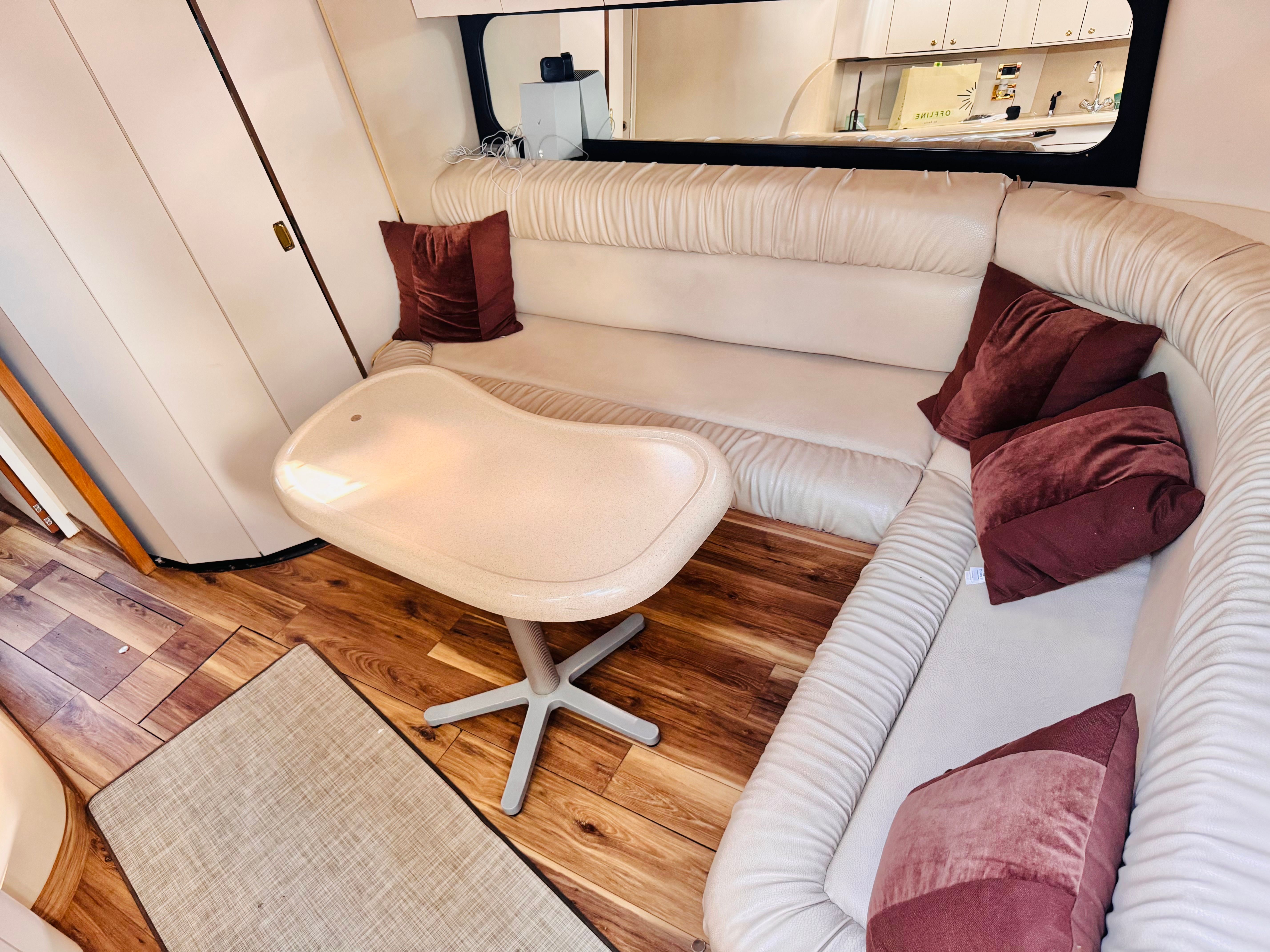 1999 Sea Ray 410 Express Cruiser - 14