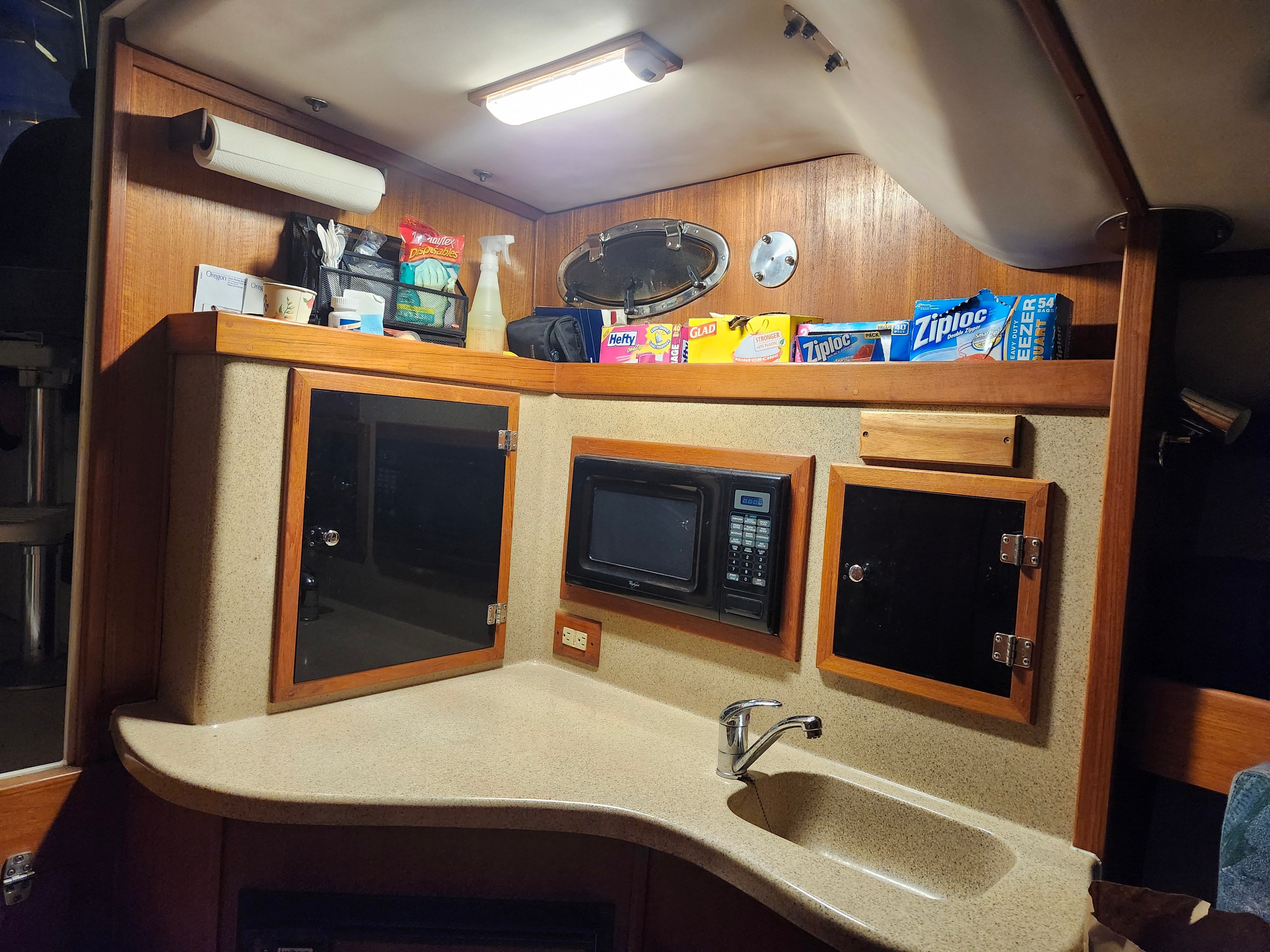 2004 Albemarle 320 Express Fisherman - 8