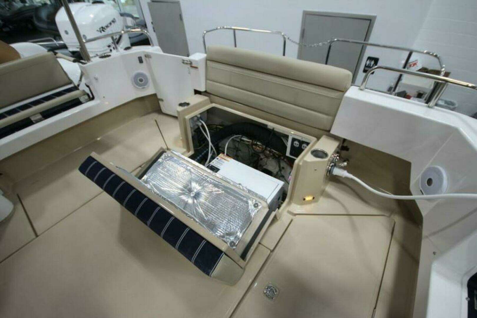 2026 Ranger Tugs R-31 Command Bridge Luxury Edition - Image 23