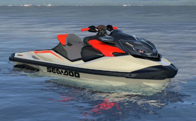 2025 Sea-Doo RXP-X 325 - 6