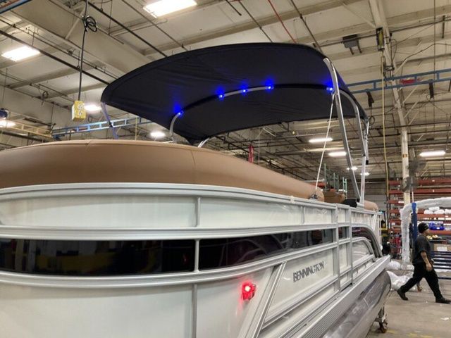2026 Bennington S Quad Bench 22 SSR Tritoon - 19