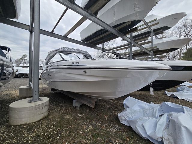 2025 Hurricane SunDeck 235 OB