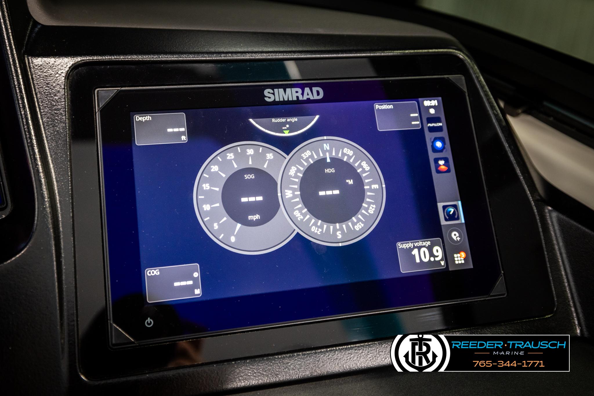 Simrad display on Avalon 2585 Excal VRBW 2025 boat, showing navigation data.
